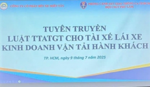 TUYÊN TRUYỀN LUẬT TTATGT CHO TÀI XẾ LÁI XE KINH DOANH VẬN TẢI HÀNH KHÁCH
